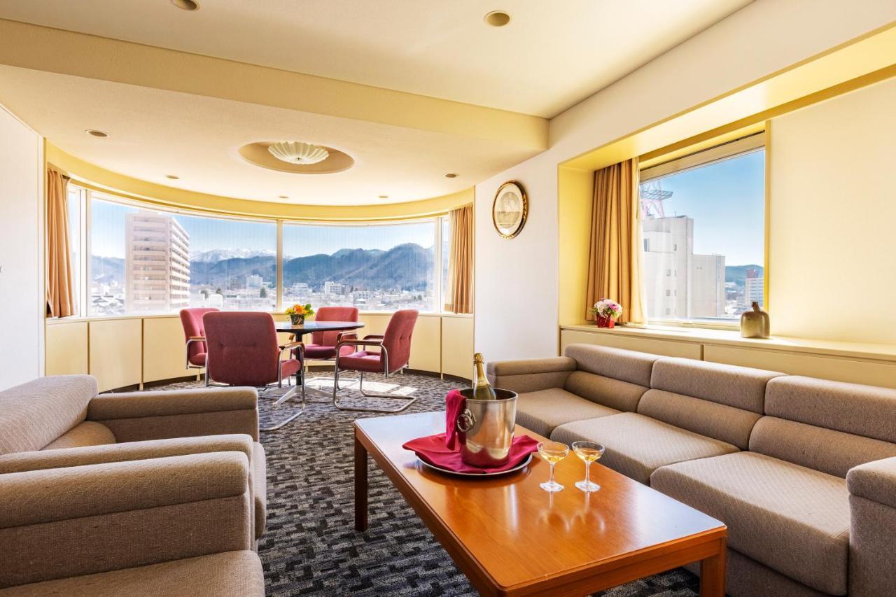 Yamagata Grand Hotel מראה חיצוני תמונה